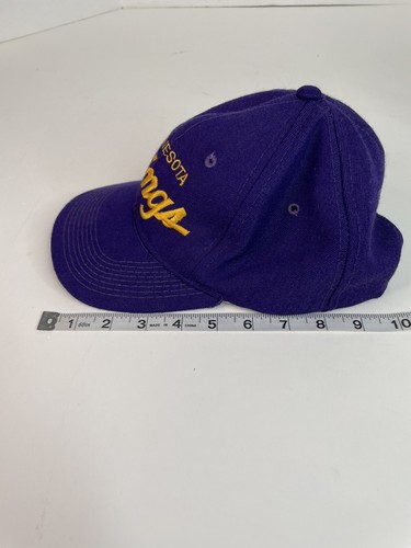 Cappello Vintage Minnesota Vikings, Script Sports Specialties, Viola, Snapback Adjus - Foto 8 di 8