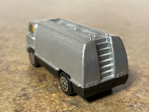 Corgi Juniors Petrol Tanker - Picture 6 of 9