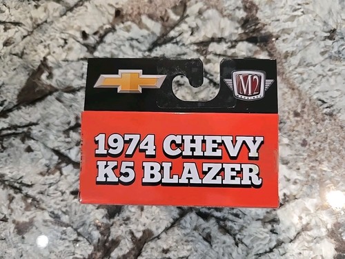 M2 Machines 1974 Chevy K5 Blazer Chase (750 Piece) - Picture 5 of 9