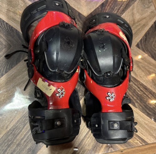 Asterisk Ultra Cell Knee Brace - Red/Black - Size M - Used Worn