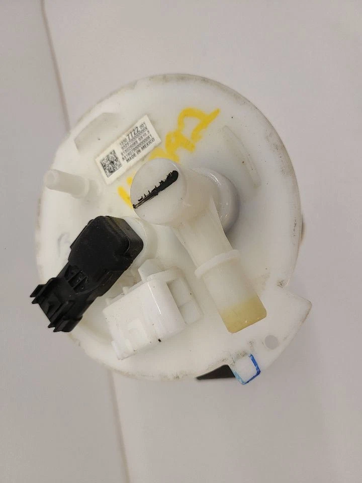 2016-2019 CHEVROLET CRUZE Fuel Pump Assembly Gasoline Automatic Transmission Foto 3 de 4