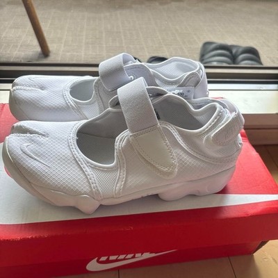 NIKE Air Rift Breathe レディーススニーカー Nike Wmns Air Rift Breathe White Platinum Women Strap Casual