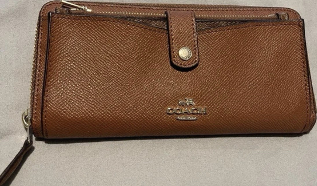 Coach Brown Leather Zip-Around Wallet Credit Card Folding Women's