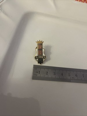 B B KING BLUES CLUB  VINTAGE LAPEL HAT JACKET PIN BB KING