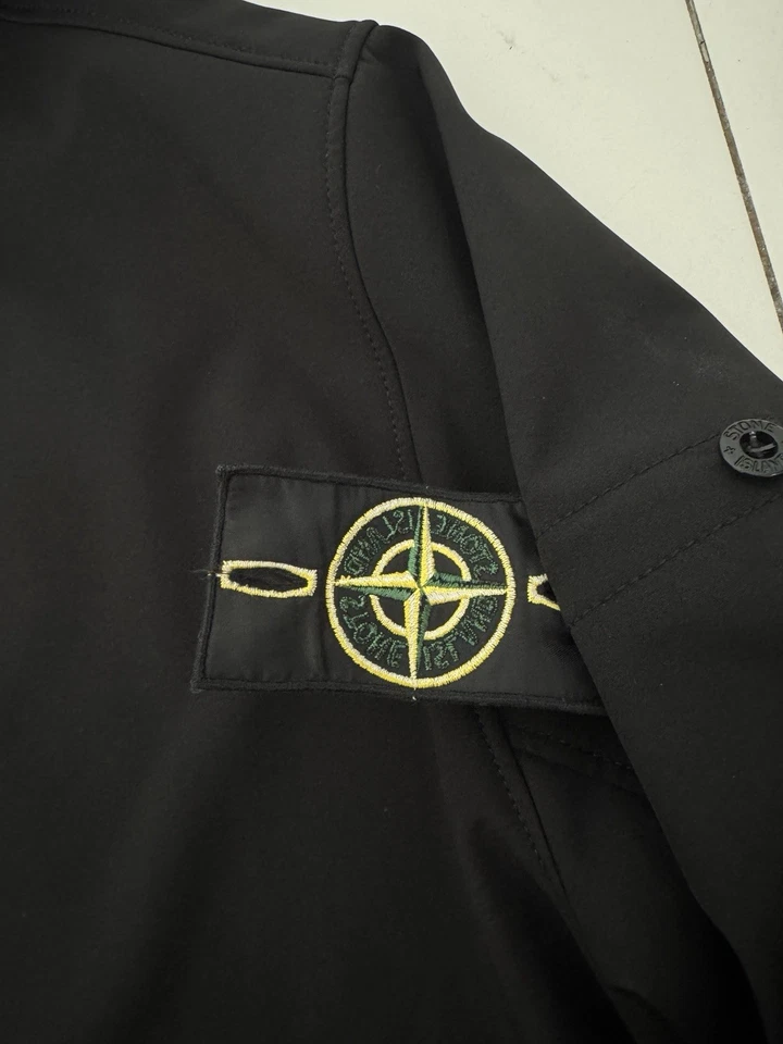 Stone Island Softshell Hooded Jacket - Image 3 of 4
