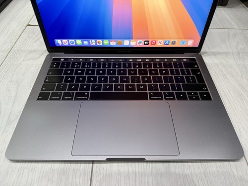 Apple MacBook Pro Retina 13.3" 2018 Touch Bar 512GB SSD 16GB Ram 2.3GHz Core i5 - 第 15/17 張圖片