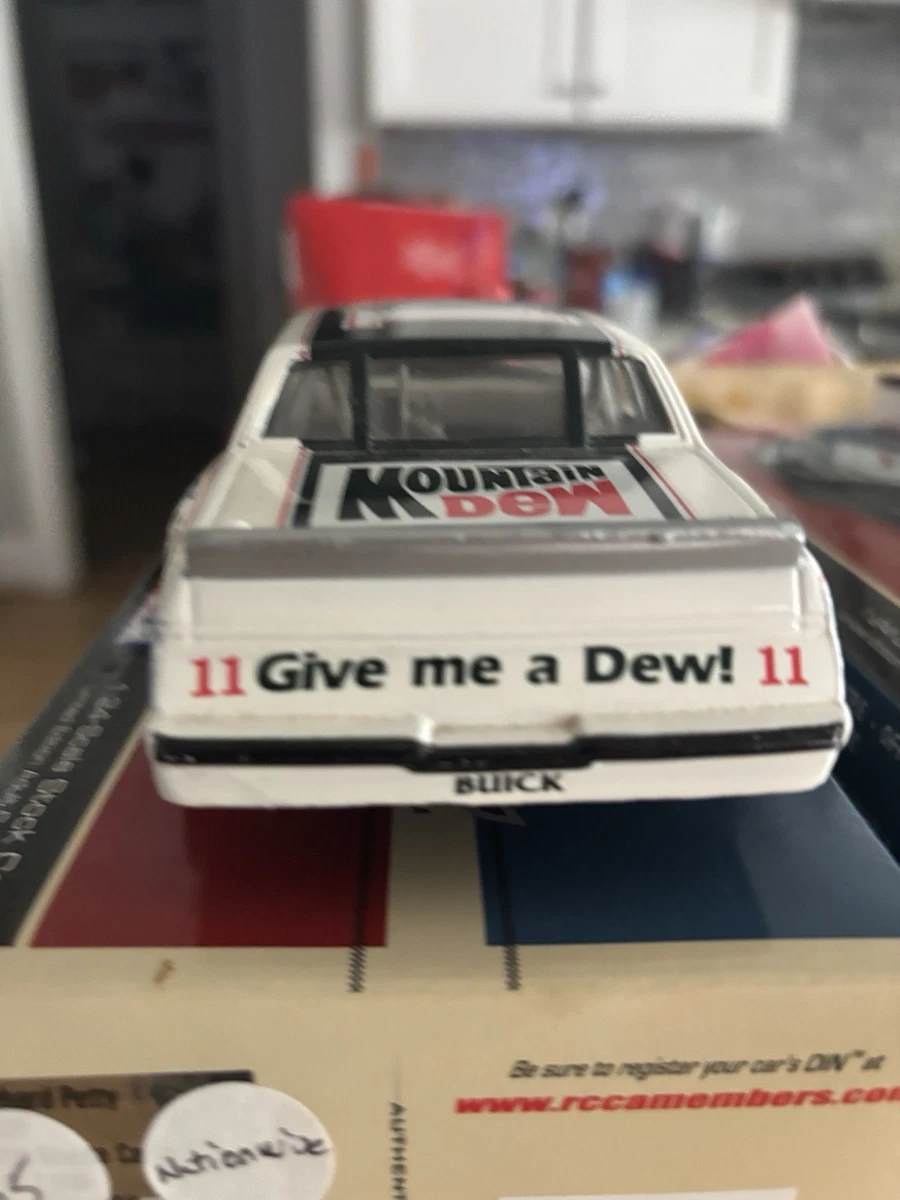 Darrell Waltrip Buick 1:24 Diecast Racing Cars for sale | eBay