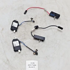 ✅ 20-23 OEM Tesla Model Y Rear Left Right Radio Antenna Noise Filter Amp SET