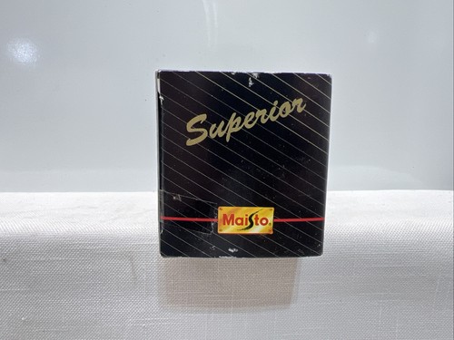 MAISTO 1/43 Scale Porsche Carrera Motorized Maisto '96 Superior Paint Scheme - Picture 4 of 7