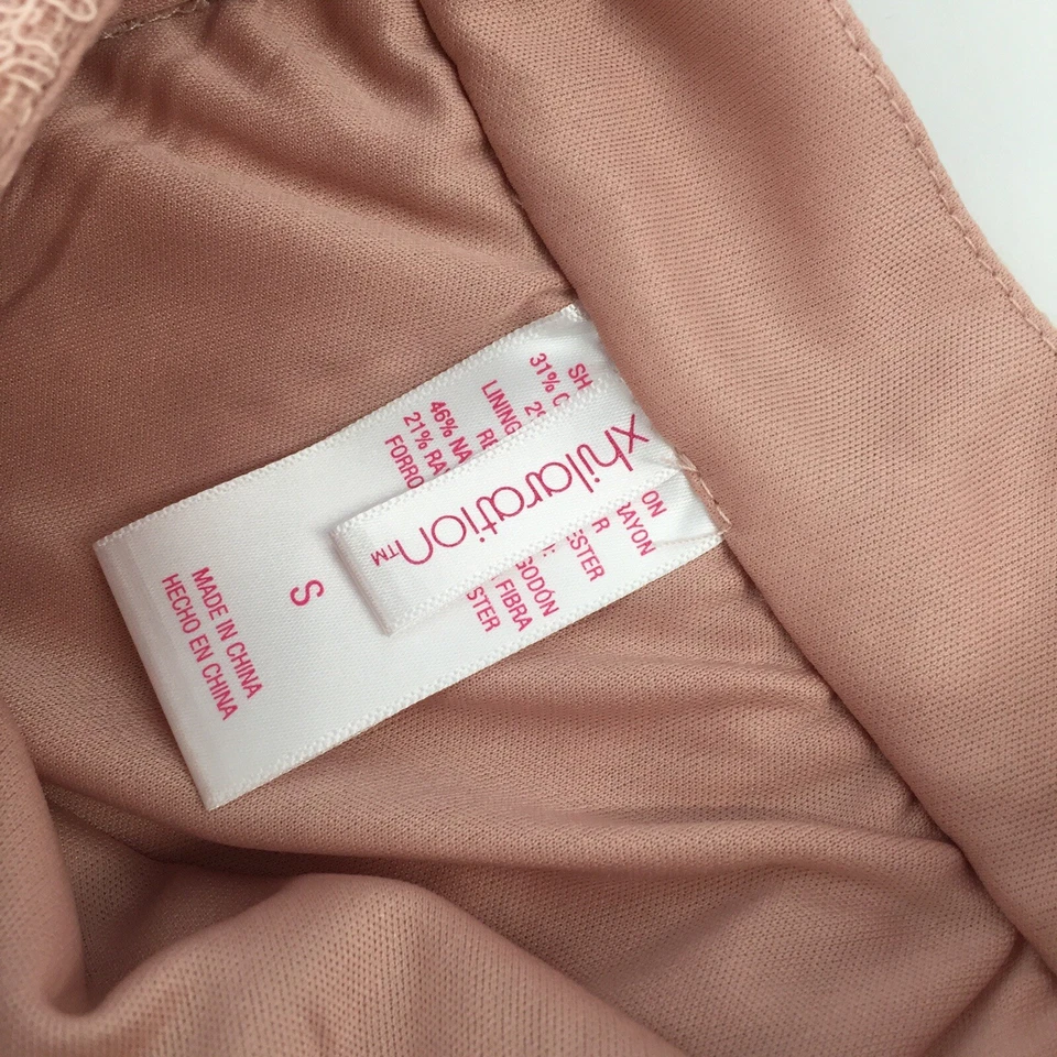 Minifalda Xhilaration de encaje completo cintura elástica talla pequeña para mujer beige crema S Foto 3 de 4