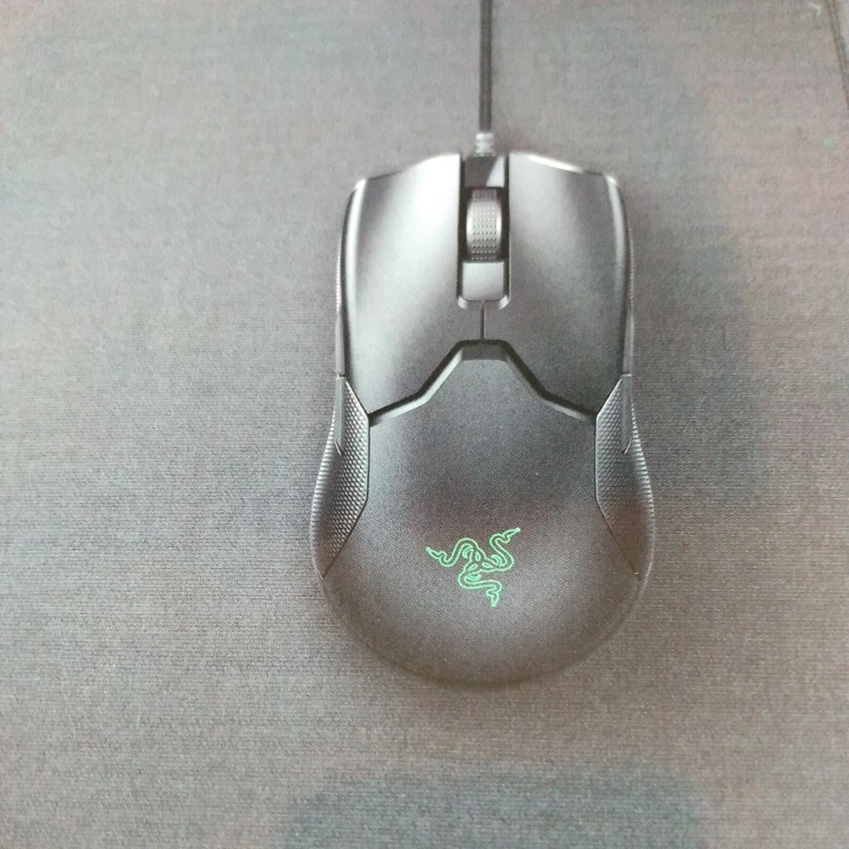 Razer Victory Bundle - Gaming Viper Wired Mouse & Gigantus V2 Mat - w/ Gamepass - Image 2 of 4