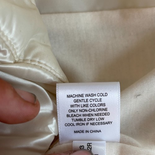 Kenneth Cole Womens Puffer Vest Large Cream Full Zip Satin Quilted Preppy 17820 - Picture 9 of 11