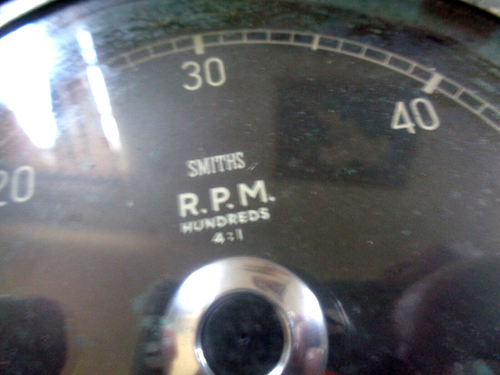 SMITHS TACHOMETER WITH CLOCK✨ FOR JAGUAR✨ WORKING CONDITION UNKNOWN ESTATE👀 - Picture 3 of 10