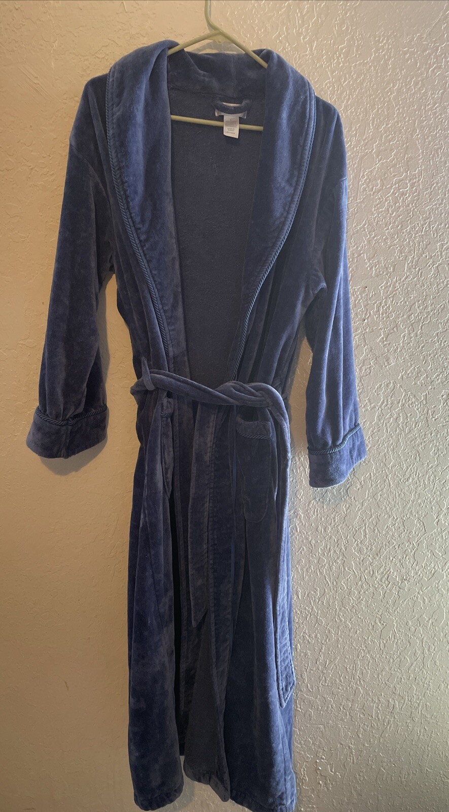 Picture 1 of 6