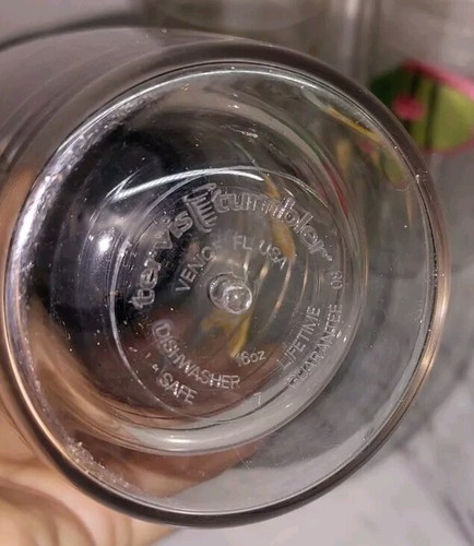 TERVIS TUMBLER Lot of 4 Tropical Fish Tumblers 16 ounces With Lids See Pictures - Picture 6 of 6