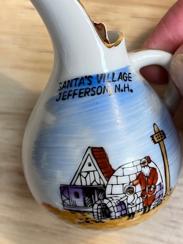 OLD SANTA'S VILLAGE JEFFERSON NH MINIATURE SOUVENIR CHINA PITCHER SANTA CLAUSE - 第 6/7 張圖片