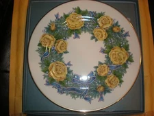 LENOX SENTIMENTS OF ROSES FREEDOM PLATE 1998 IN ORIGINAL BOX WITH STAND
