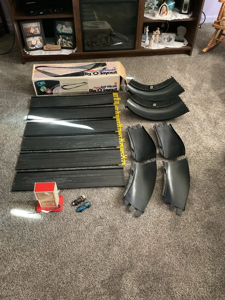 美泰 SIZZLER’S FAT TRACK BIG “O” LAYOUT 比赛套装 带汽车和泵 — 第 2/4 张图片