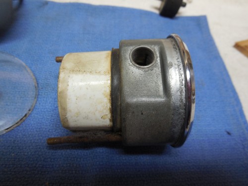 Porsche/VDO 356 dash clocks, 6v, 1 disassembled & 1 intact, for parts or repair - Picture 12 of 20