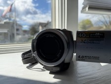 Sony Handycam DCR-SR200 Silver Camcorder 10x Optical 80x Digital Zoom LCD