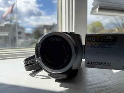 Sony Handycam DCR-SR200 Silver Camcorder 10x Optical 80x Digital Zoom LCD