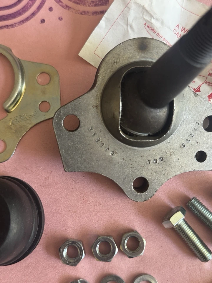 Kit de repuesto de 3 pernos para rótula superior Ford Mustang 1967-1973 MOOG K-8142 Foto 2 de 4