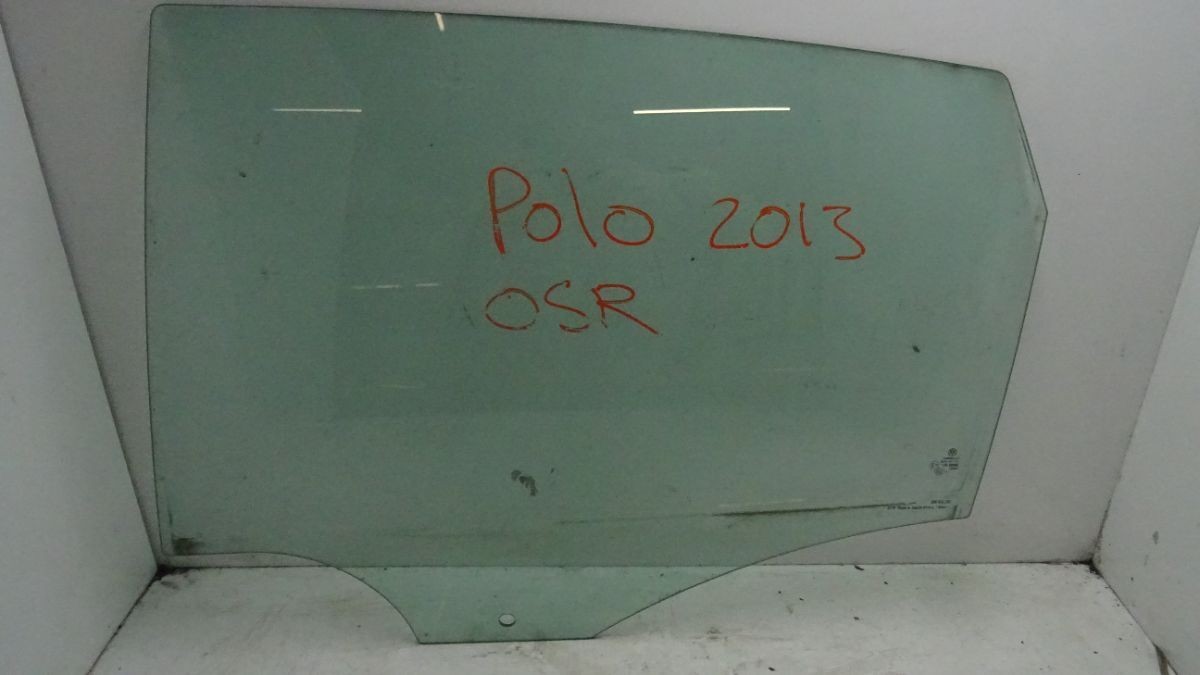 Foto 1 di 9