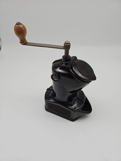 Kaffeemühle Mokkamühle DMR Rostock Bakelit Top