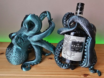 1x Kraken 700ml Rum Flaschenständer Halter grün bis schwarz Geschenk 