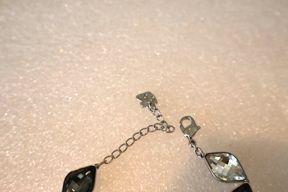 Swarovski Bracelet Audio Gray Clear Faceted Crystals 6.25 - 8" B352 - Image 3 of 3