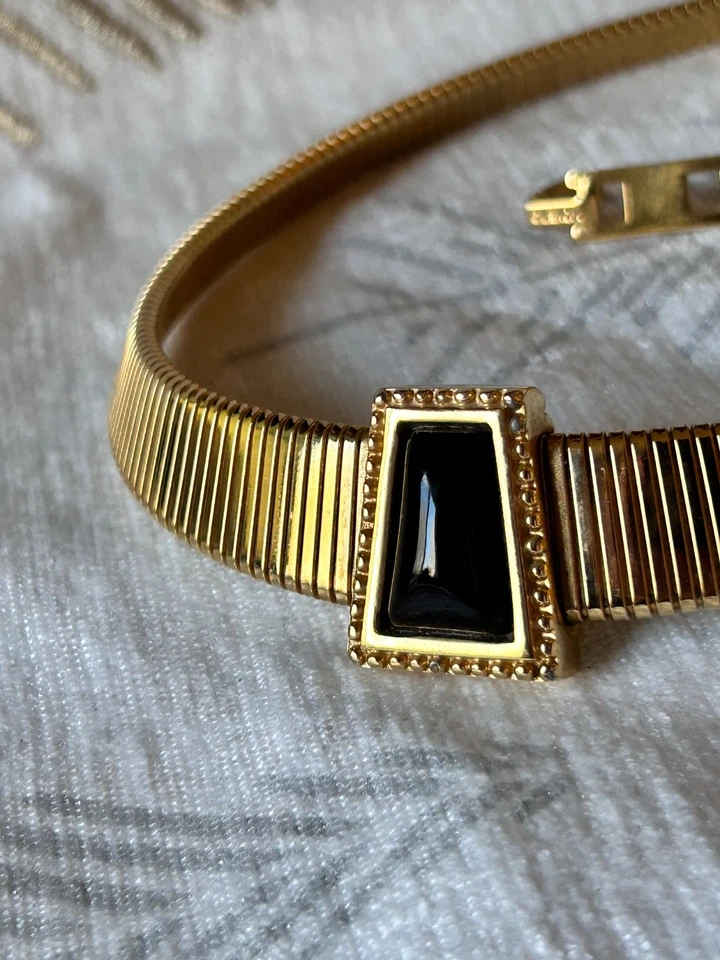 Monet Omega Collar Declaración con Extensor Eslabón Eslabón Esmalte Acento Colgante Foto 2 de 4