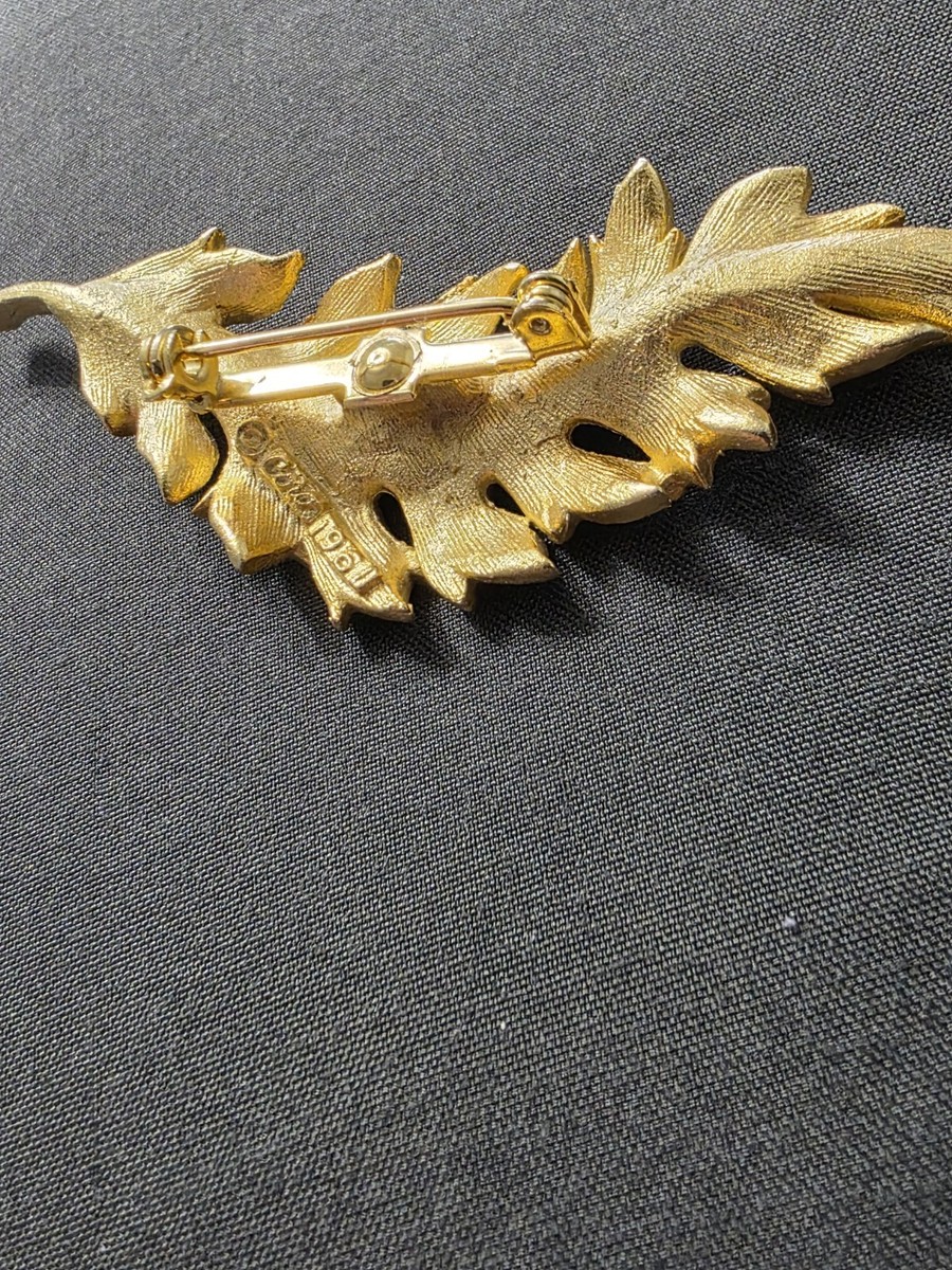 Estate - Gold Tone - Signed Leaf Design Brooch - Item 269 View 6