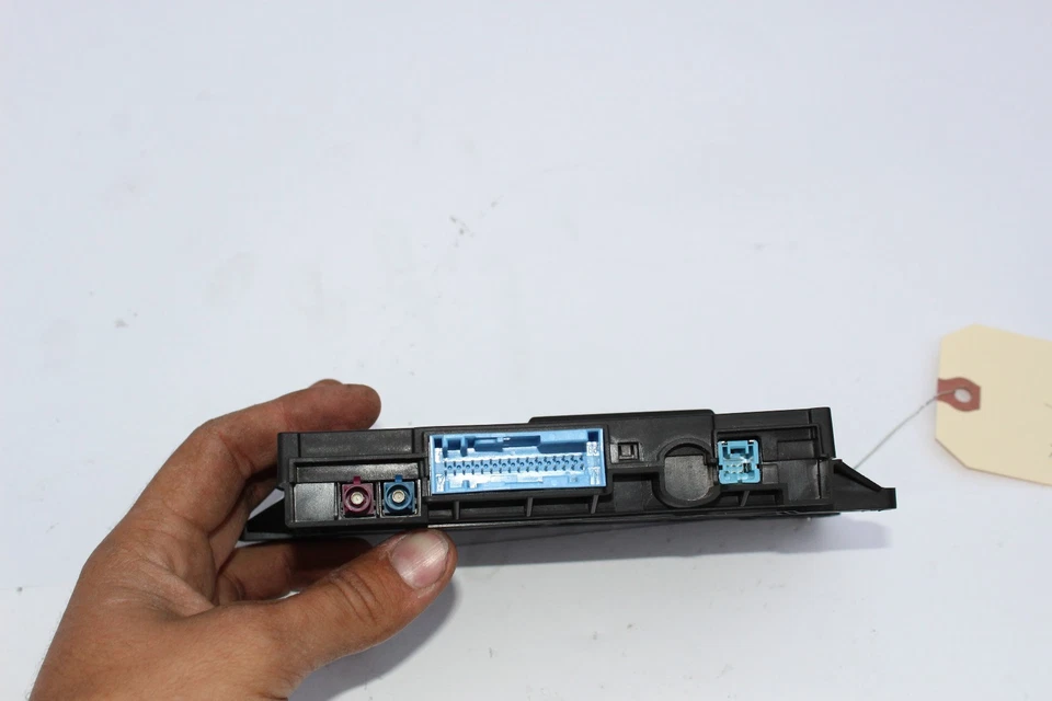 Jaguar XE 2017 sedán unidad de control telemático módulo X2229 Foto 4 de 4