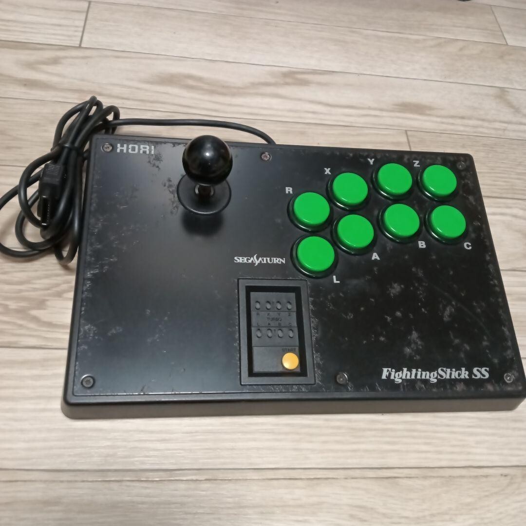 Manette Arcade Hori Fighting Stick SS Pour Sega Saturn - Modèle HSS-07 Noir, D'occasion, Version Japonaise