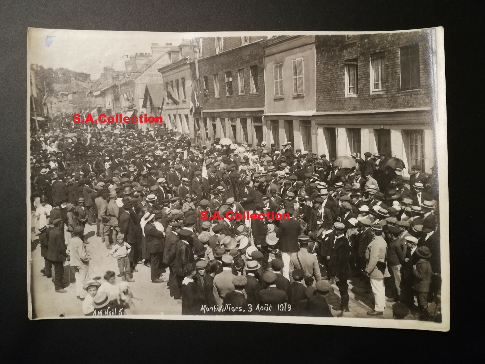 Foto 1 di 3