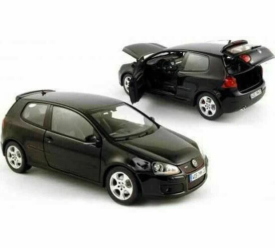 Voitures, camions et fourgons miniatures Golf