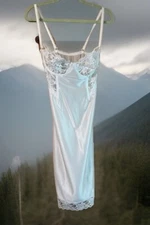 VTG60s Promise by Delores Poirette Shape White  Boned Bustier Slip  30-32 EUC