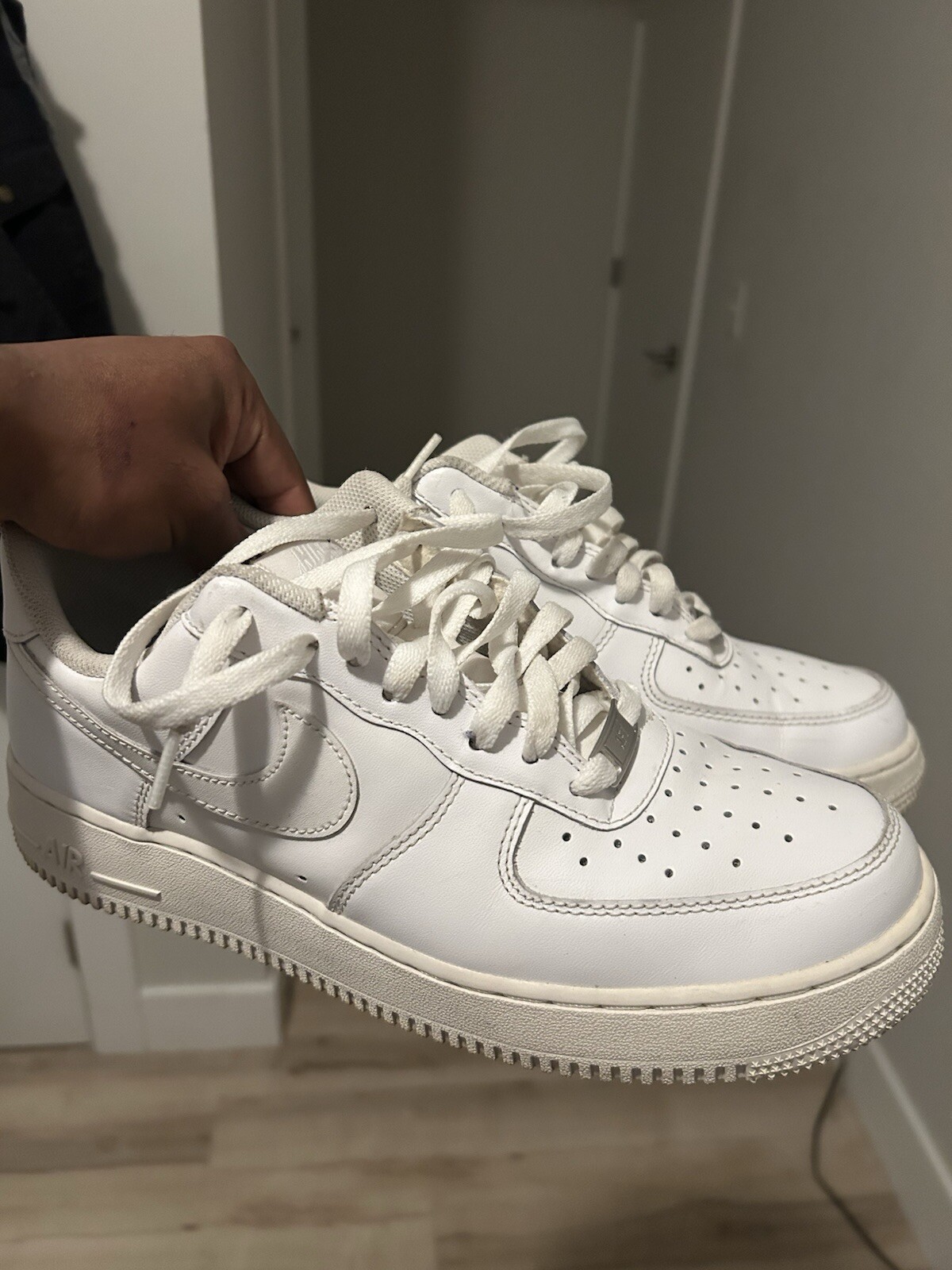 9.5 MENS AIR FORCE 1’s