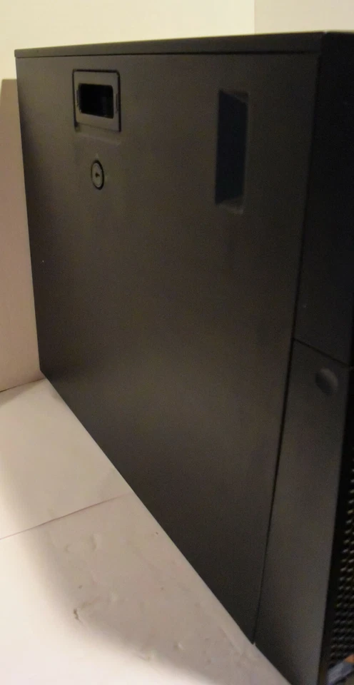 Servidor en torre IBM X3200 M3 (Intel Xeon X3450 2,67 GHz 2 GB SIN DISCO DURO) Foto 4 de 4