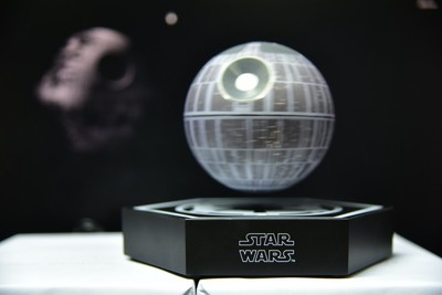 DISNEY Star Wars Battlefront Death Star Magnetic Levitating