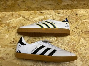 customize adidas gazelle