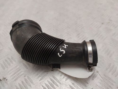 Audi Q5 SQ5 2015 Diesel 140kW Ansaugrohr Ansaugschlauch Turbolader UTO10742