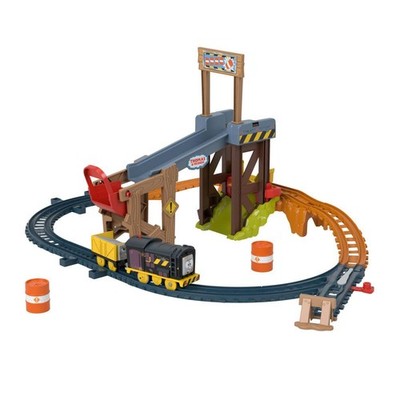 Thomas & Friends Motorized Toy Train Set Diesel s Lift & Medium, Multicolor 