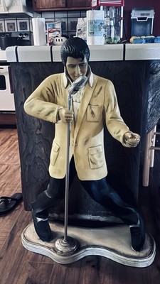 3ft Elvis, resin statue Microphone Stand 3D Beige/Black