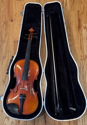 Strunal 220 4/4 Full Size Violin Czech Republic With Bow & Hard Case