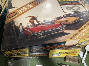 Model Motoring HO Four Lane Race Set