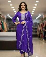 Women Embroidered Kurta Pant Set With Dupatta Silk Blend Zari Ethnic Wear