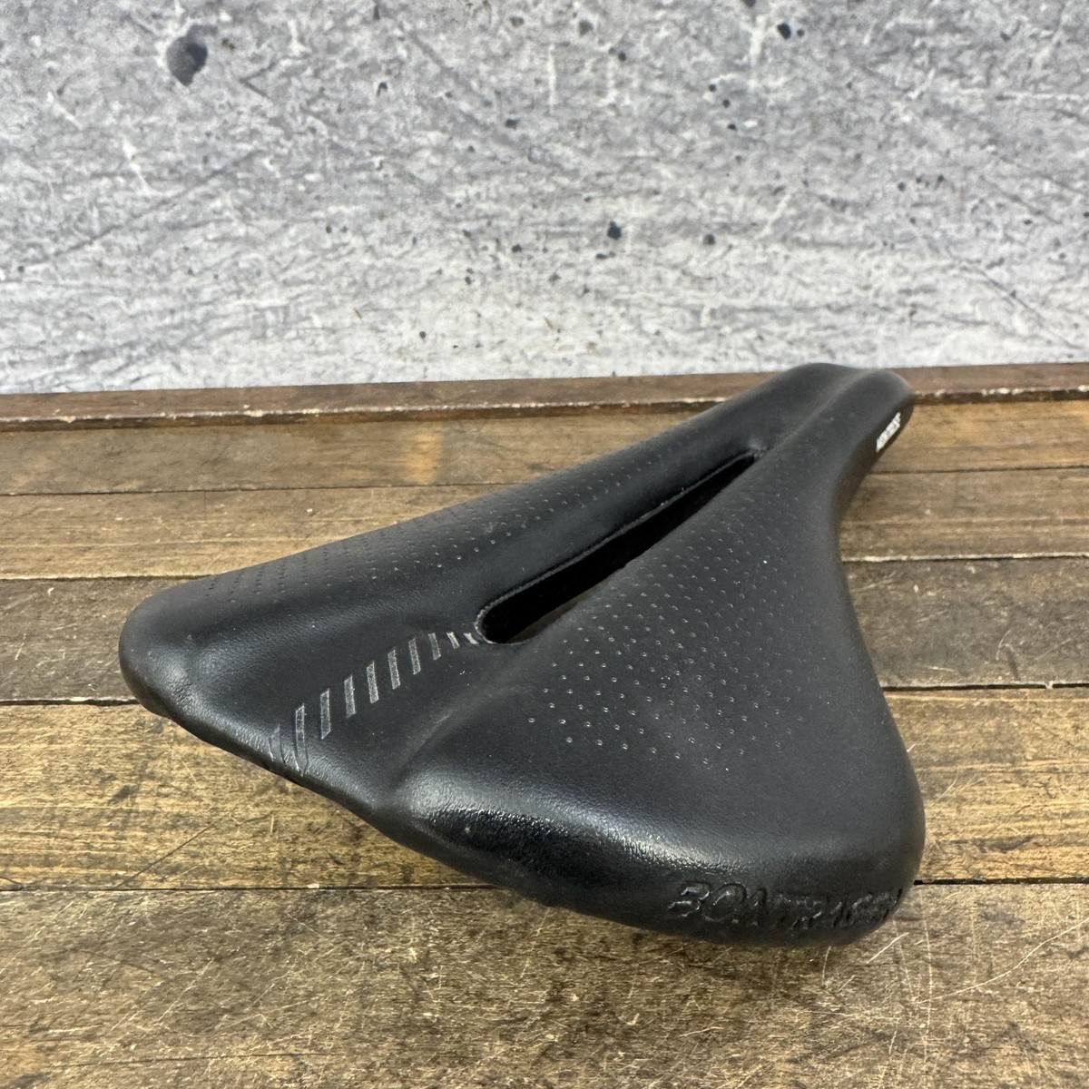 Bontrager Montrose Bicycle Saddle Seat Black 148mm 300g Road MTB