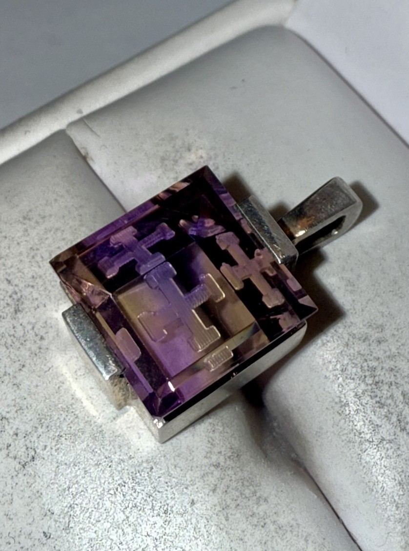 ESTATE Solid Sterling Silver Large Square-Cut Ame… - image 3