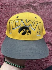 Vintage 1990s NCAA University Of Iowa Hawkeyes SnapBack Hat